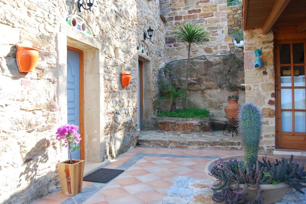 Villa Spiti Elaionas Karfas Exterior photo